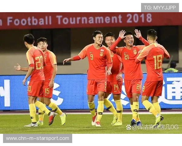 中国足球球员海外联赛适应期的挑战与成长，中国足球在海外效力的球员